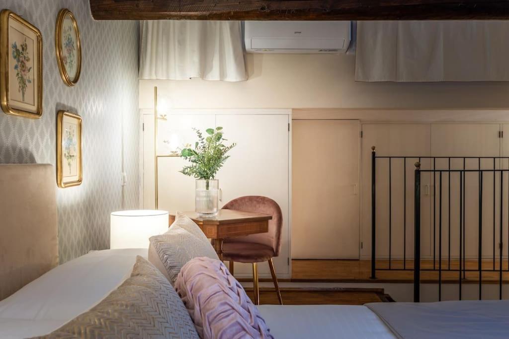 Santarosa Five Senses Apartment ฟลอเรนซ์ ภายนอก รูปภาพ
